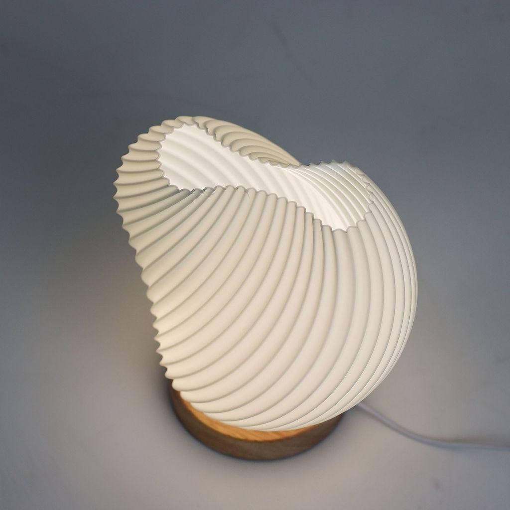 Coral | Lámpara de diseño orgánico y relieve en espiral sinuoso · 18 cm