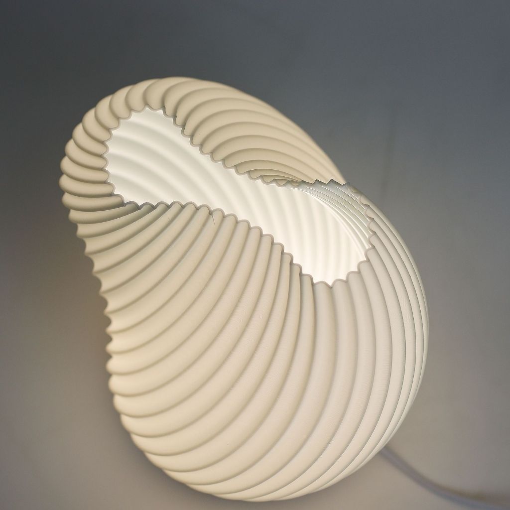 Coral | Lámpara de diseño orgánico y relieve en espiral sinuoso · 18 cm