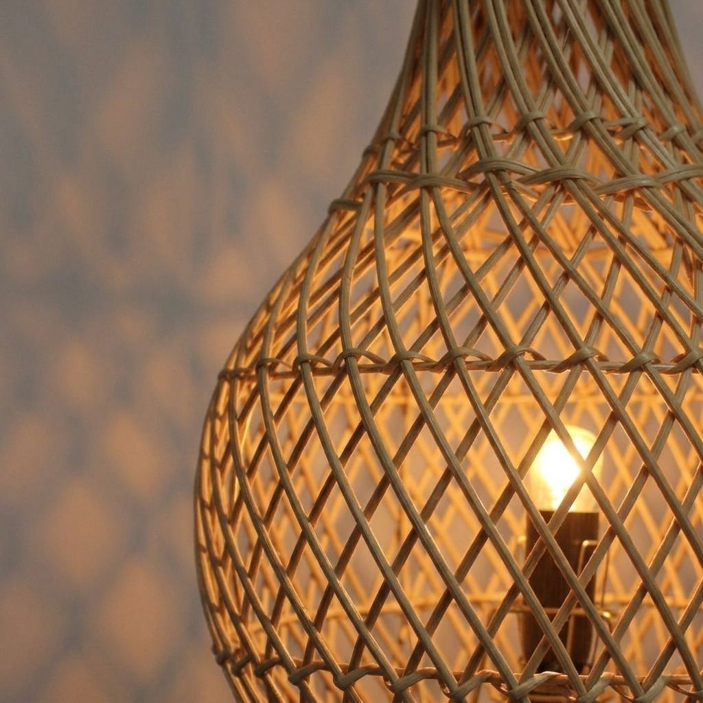 Kalimantan Arena | Escultura de Luz para la Pausa en Ratán Natural · 39 cm
